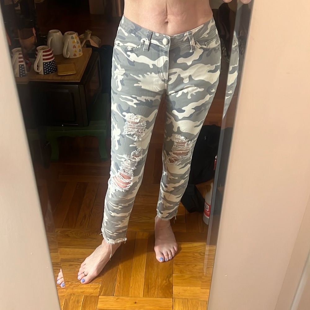 Easel Cammo Distressed Jeans